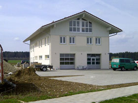 Foto 36: Neubau Wohnhaus mit Gewerbe, Otterfing 2012